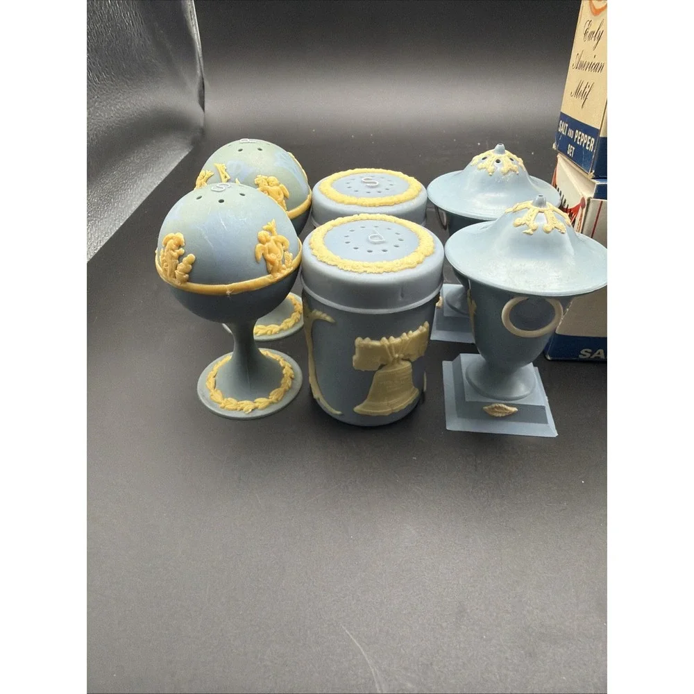 Vintage Americana 11 Pc Jasperware Style Salt Pepper Shaker Set Blue Plastic